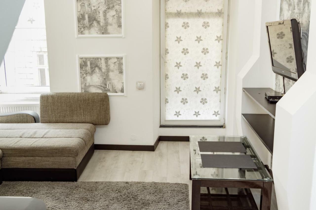 Transitional Havryky Apartment Lviv Bagian luar foto